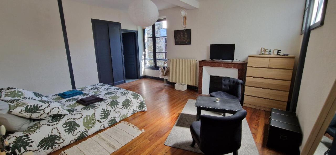 Chambre Dans Maison De Ville - 2 Personnes โอโลรง-แซ็ง-มารี ภายนอก รูปภาพ