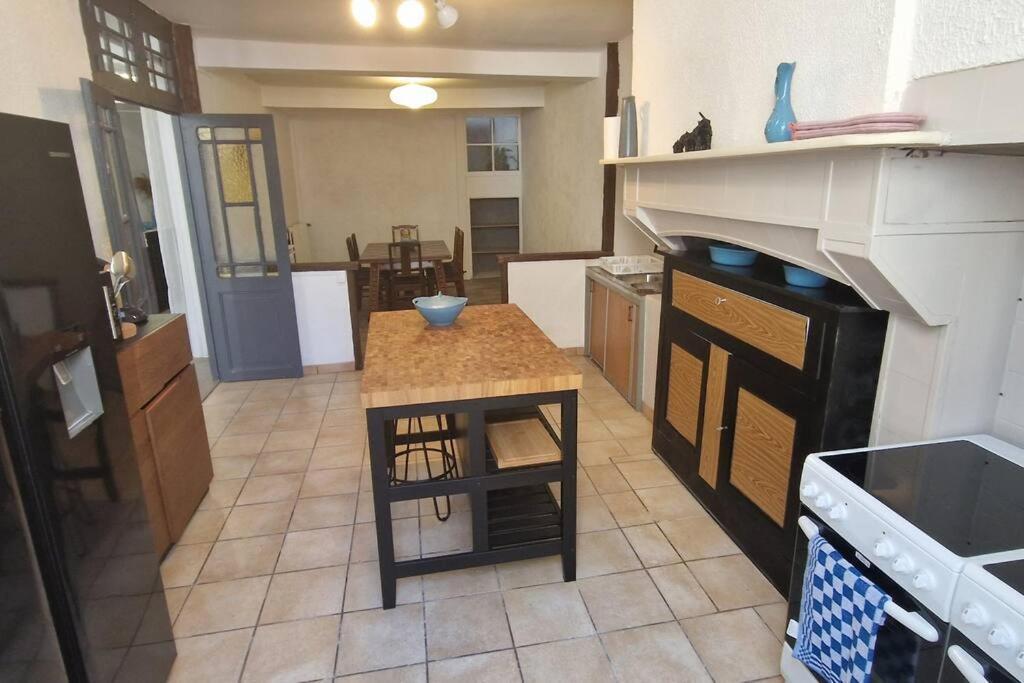 Chambre Dans Maison De Ville - 2 Personnes โอโลรง-แซ็ง-มารี ภายนอก รูปภาพ