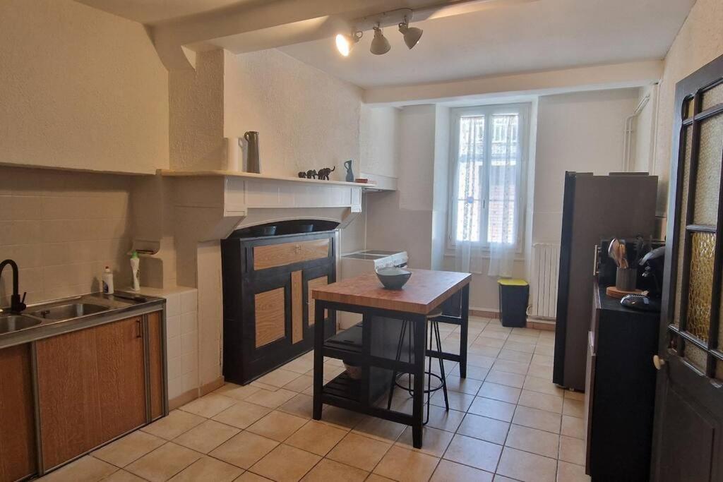 Chambre Dans Maison De Ville - 2 Personnes โอโลรง-แซ็ง-มารี ภายนอก รูปภาพ